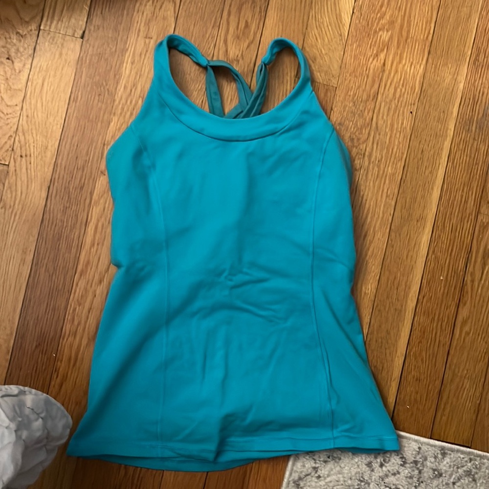 Lululemon tank!